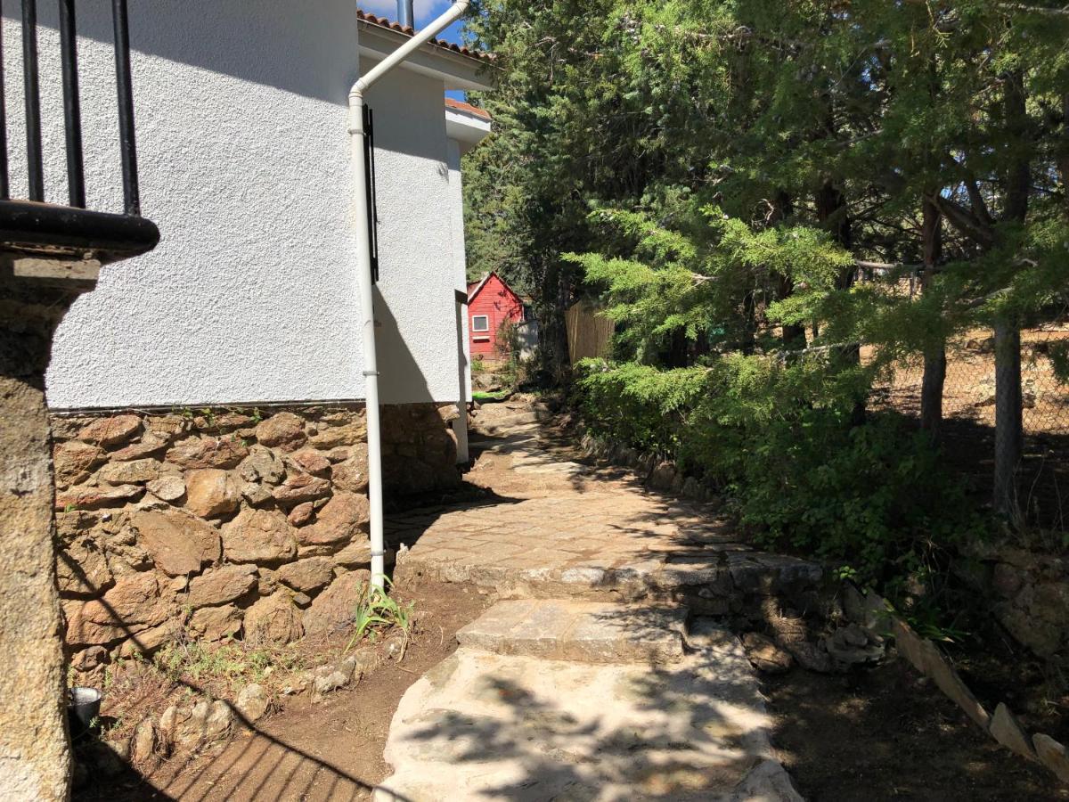Casa Rural Los Olivos De Robledo De Chavela La Estacion Exterior foto