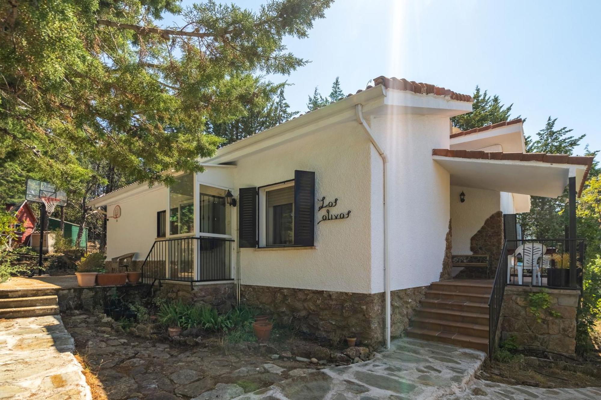 Casa Rural Los Olivos De Robledo De Chavela La Estacion Exterior foto