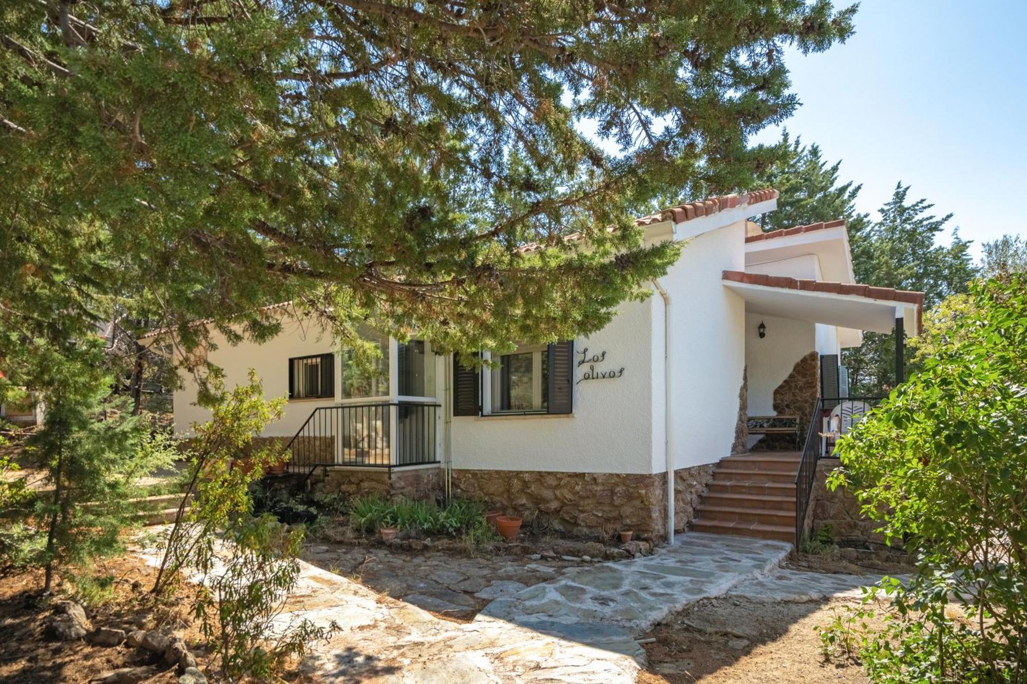 Casa Rural Los Olivos De Robledo De Chavela La Estacion Exterior foto